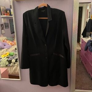 Laura G. Long Black Blazer with Silky Buttons and Pockets, Size 16